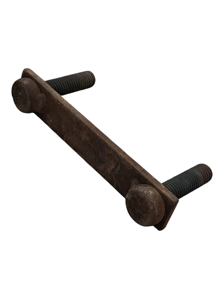 Suporte Com Parafuso Tanque Combustivel Ford Cargo 2