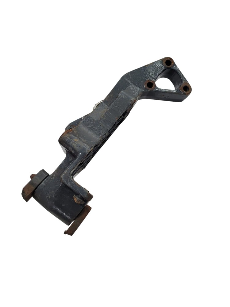 Suporte Mola Dianteira Direita 4