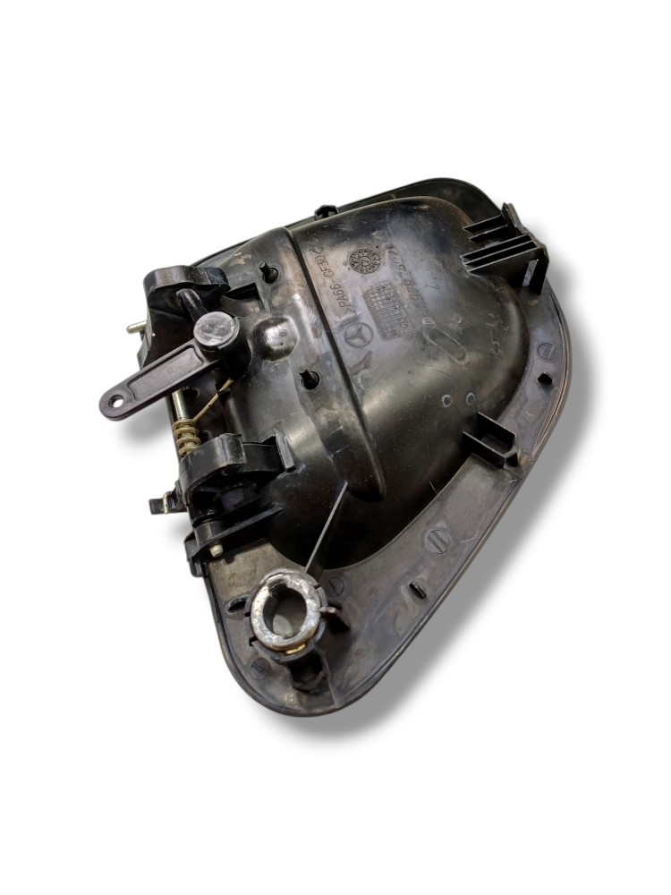Macaneta Externa Porta Direita Mb Accelo 815 2022 Vo17 4