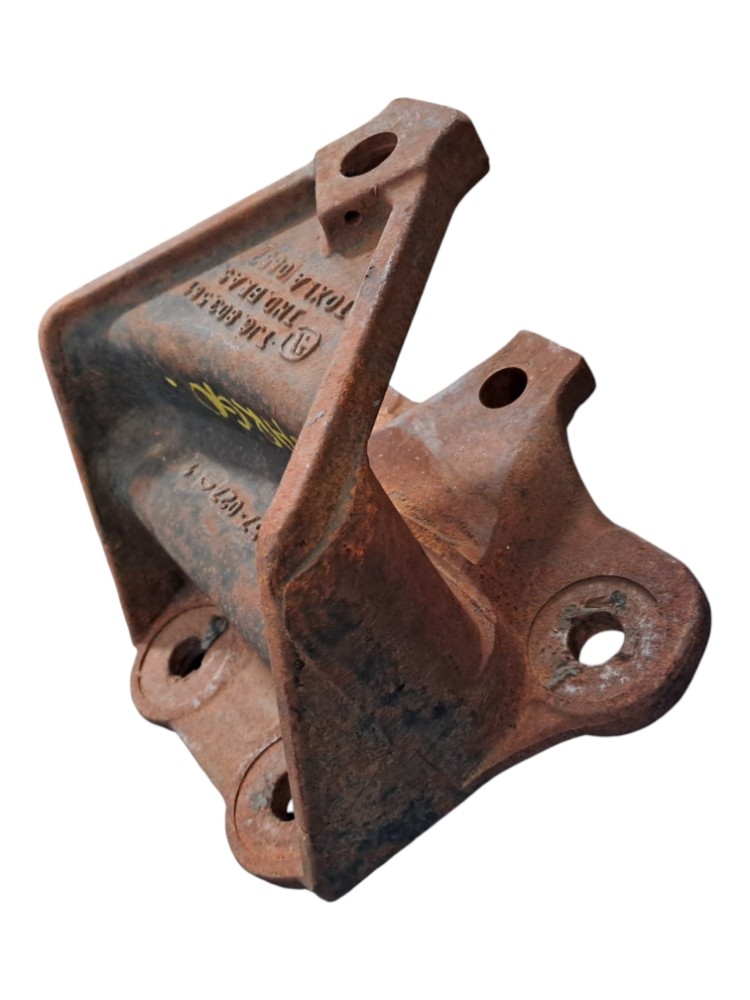 Suporte Mola Traseiro Esquerdo Vw Ford Cargo 1990 3
