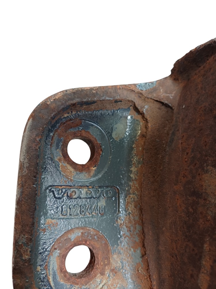 Suporte Paralama Volvo Nl10 5