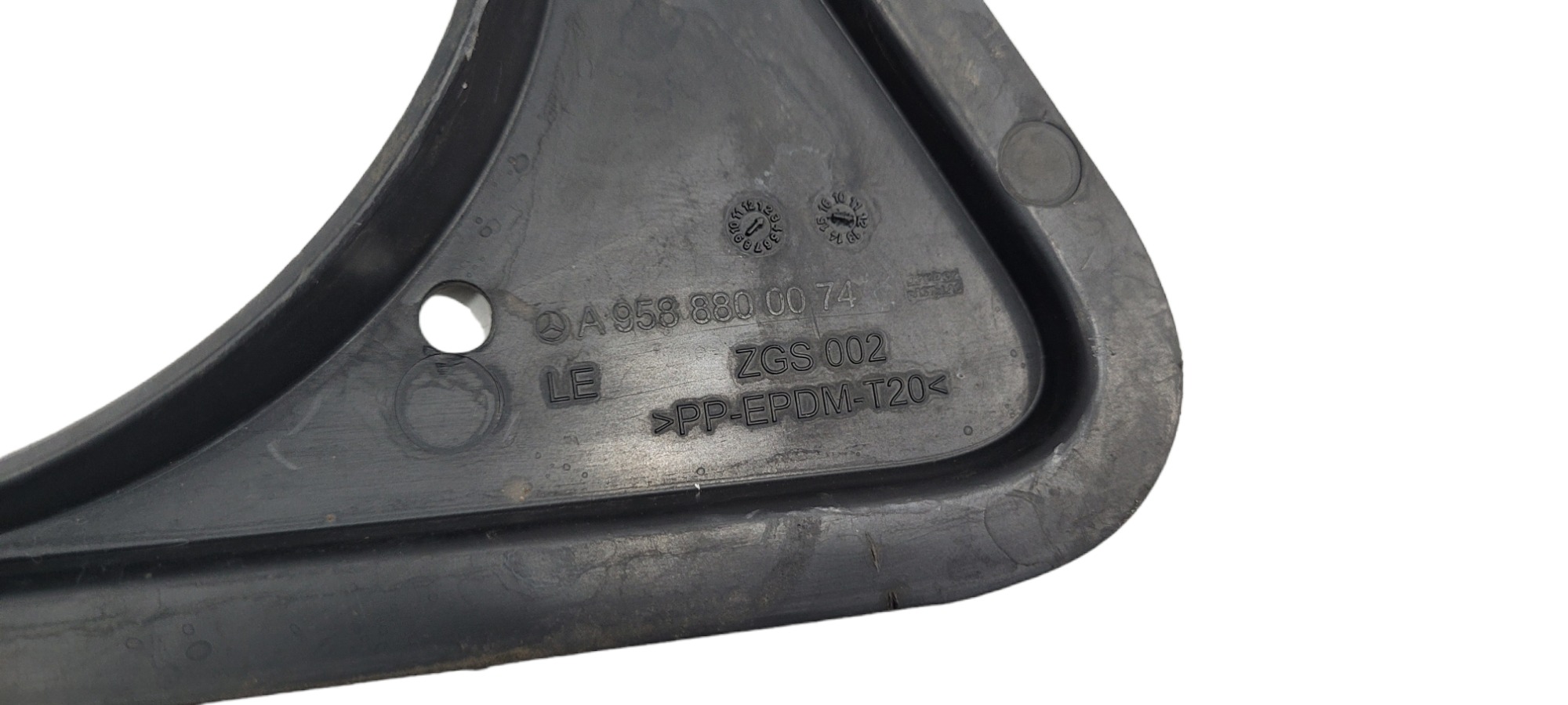 Moldura Aro Farol Esquerdo M Benz Atego A9588800074 4