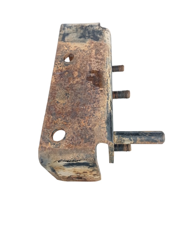 Suporte Parachoque Esquerdo Vw 5160 3