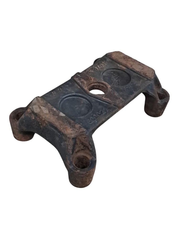 Suporte Feixe Mola Fixacao Diferencial Scania 1
