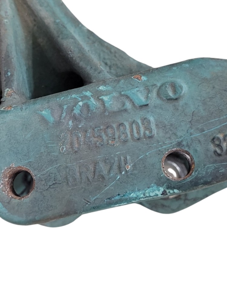 Suporte Alternador Volvo Fh 6