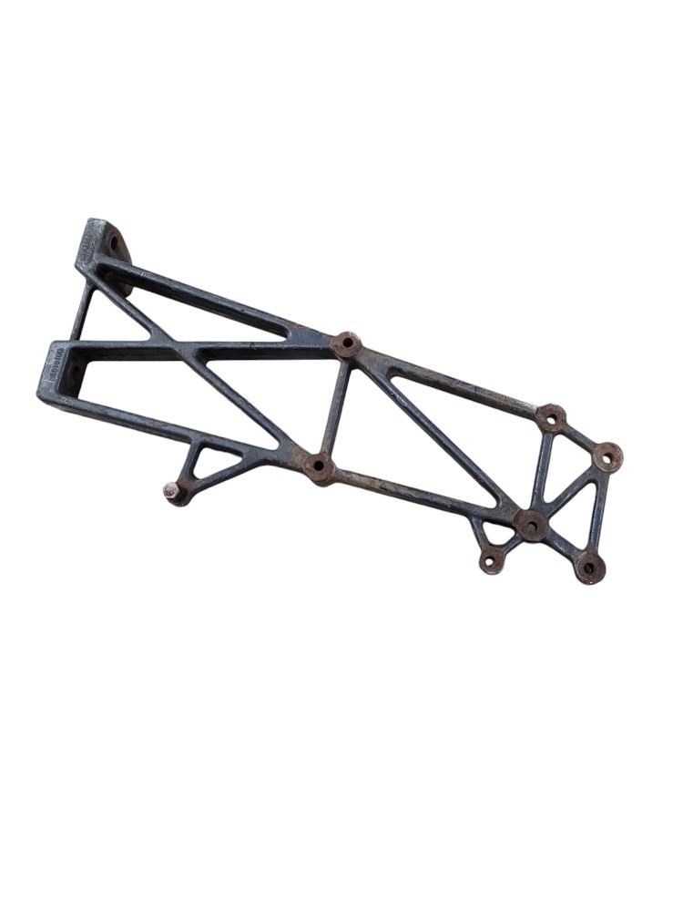 Suporte Fixacao Catalisador Scania 124 Esquerdo 2