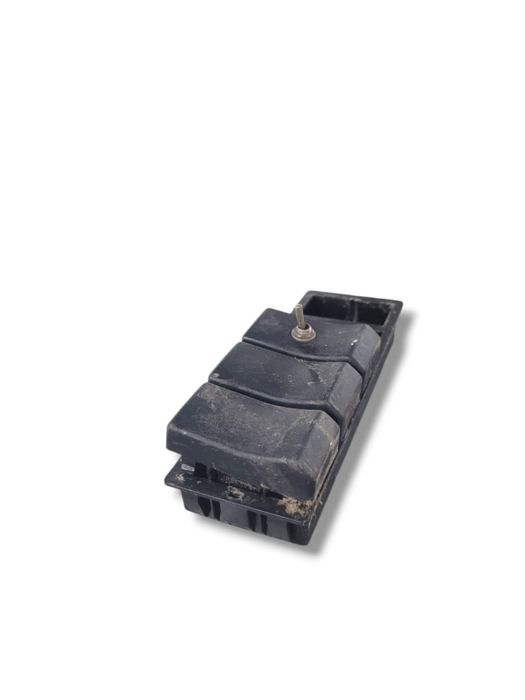 Moldura Botao Volvo Vm 260 2011