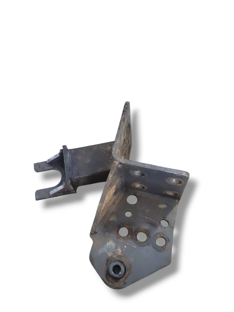 Suporte Parachoque Volvo Fh 440 2011 Dinateiro Direito