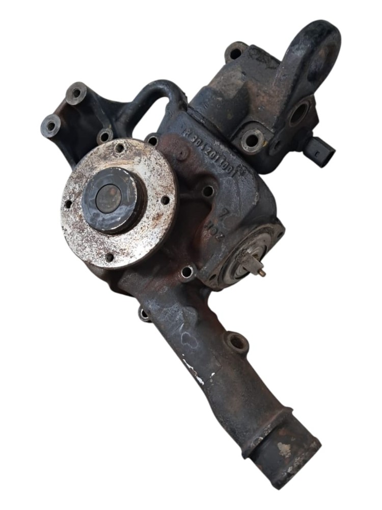 Bomba Agua Mb Atego 2425 2005 A 2012 4