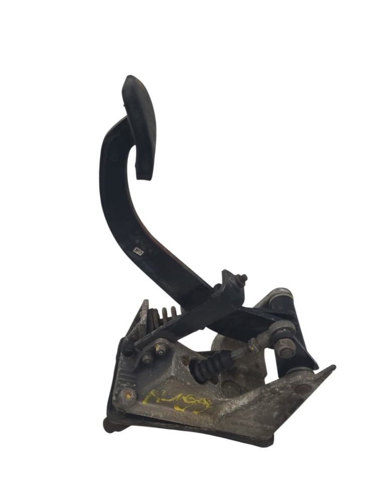 Suporte Pedal Embreagem MB 709 5