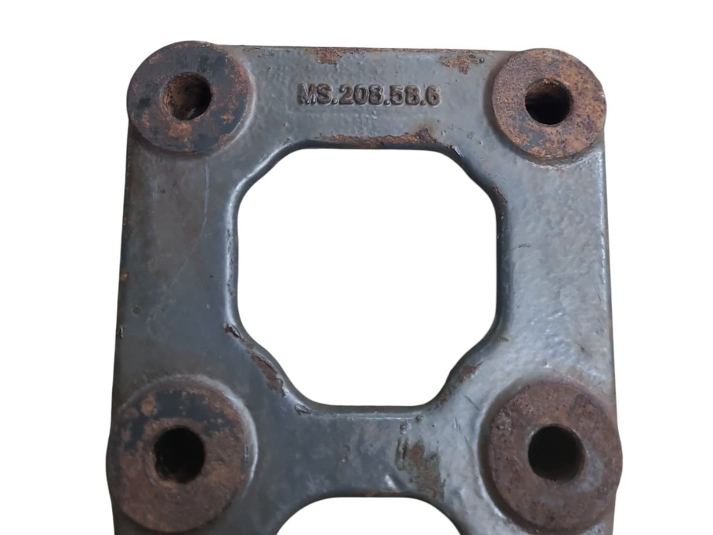 Suporte Mola Volvo Vm 260 4
