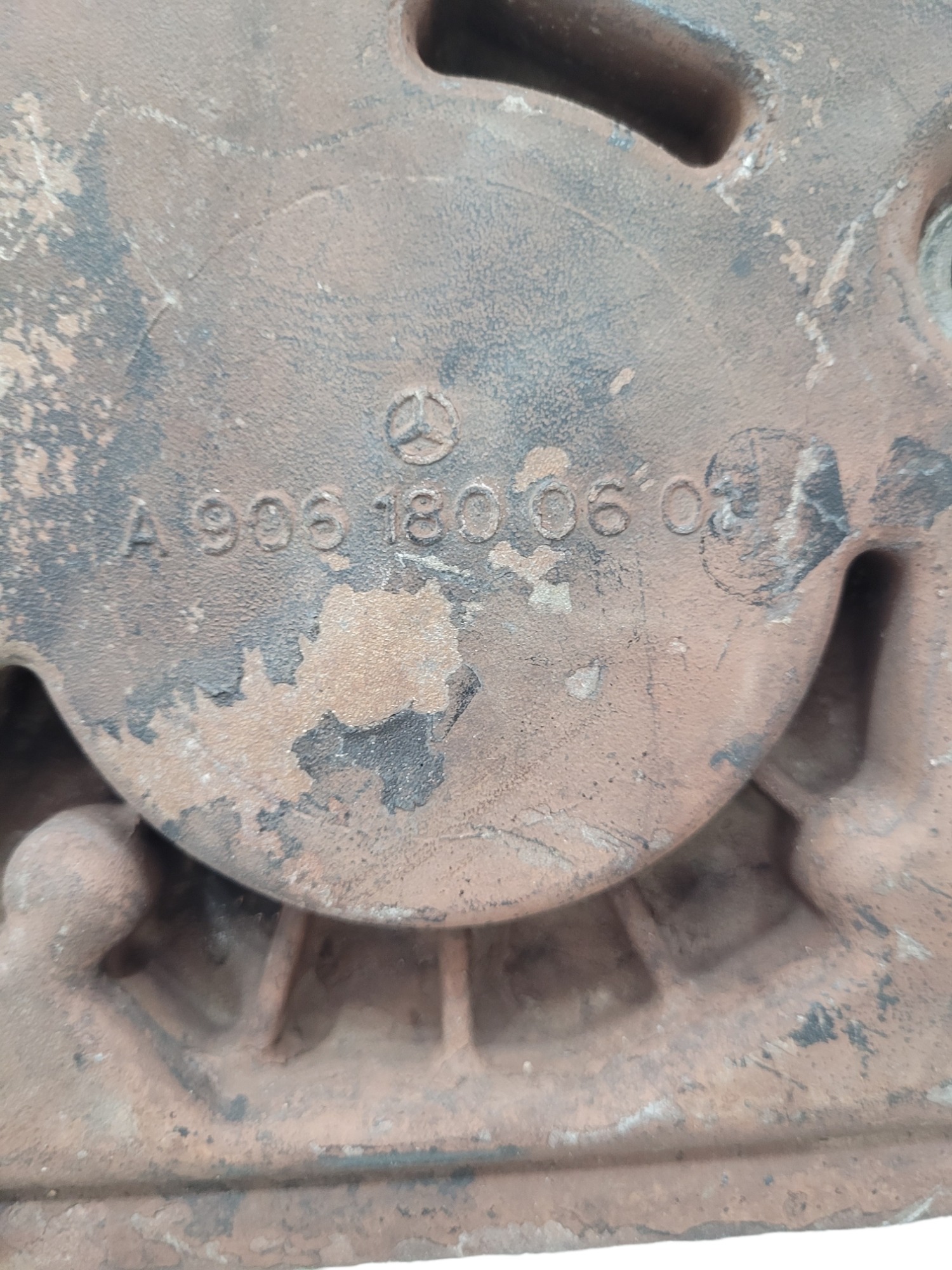 Bomba Óleo M Benz Atego 2425 A9061800601 5