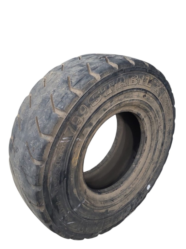 Pneu Empilhadeira Michelin 700R12 2