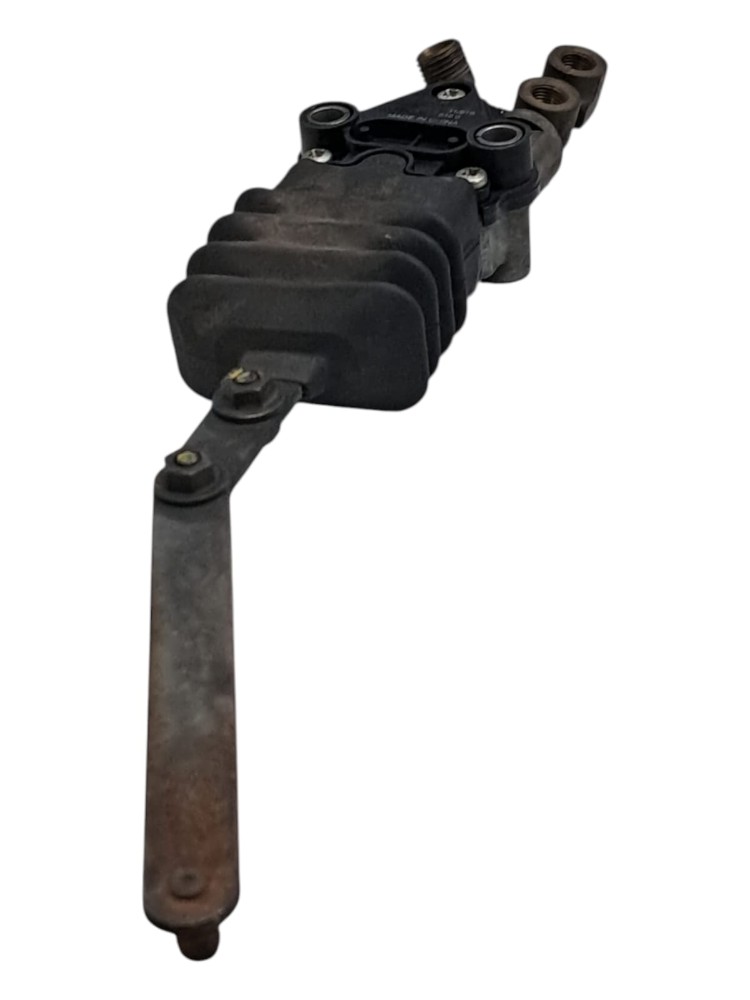 Valvula Nivelamento Cabine Mb Axor Actros 2