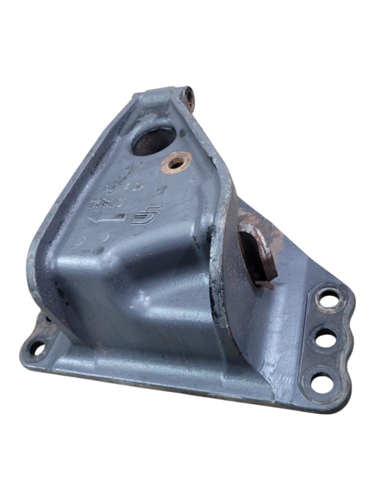 Suporte Mola Volvo FH VM Direito 70100030 1