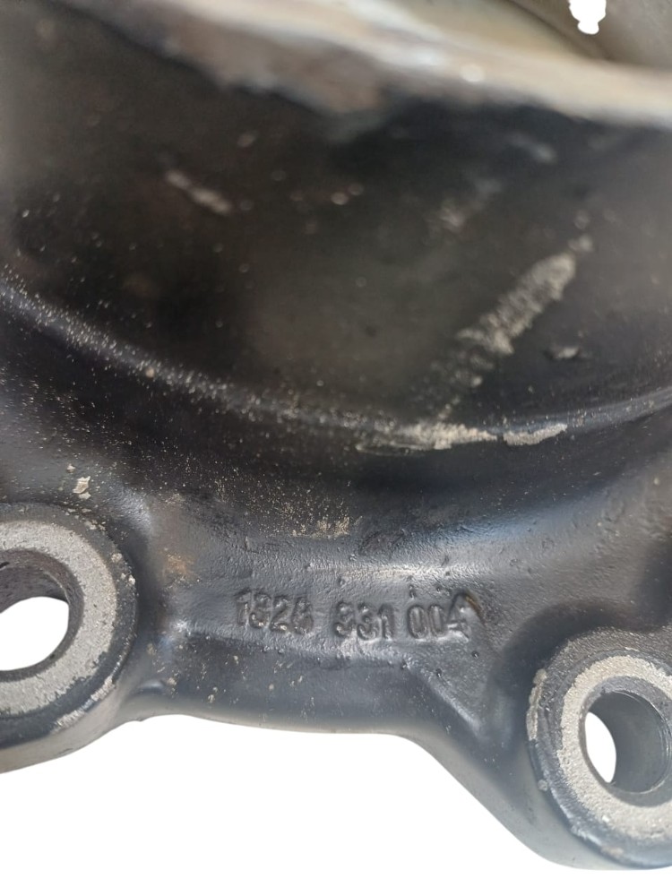 Tampa Retentor Traseiro Caixa Cambio Zf Astronif 6