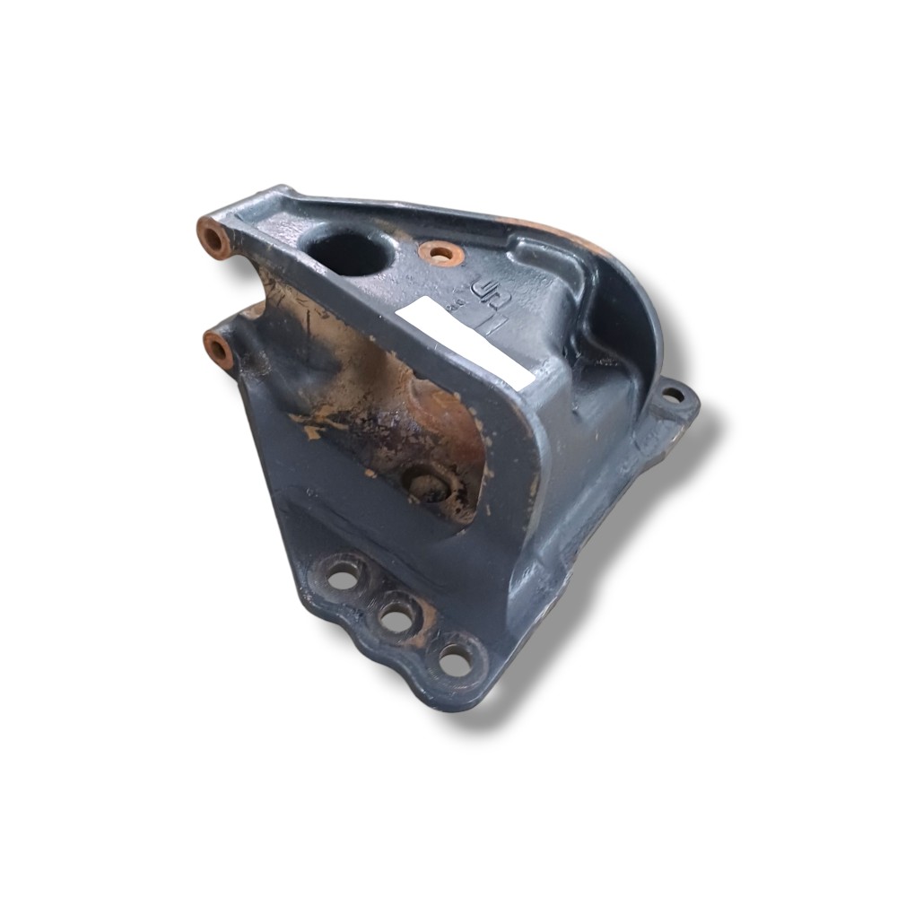 Suporte Mola Dianteira Direita Vw 25.390 2013 Vn41 3