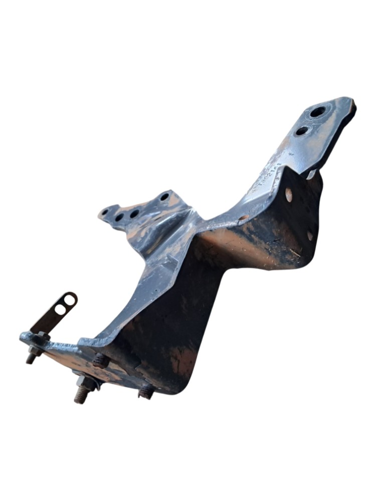Suporte Parachoque Dianteiro Scania PGR 2007 a 2018 3