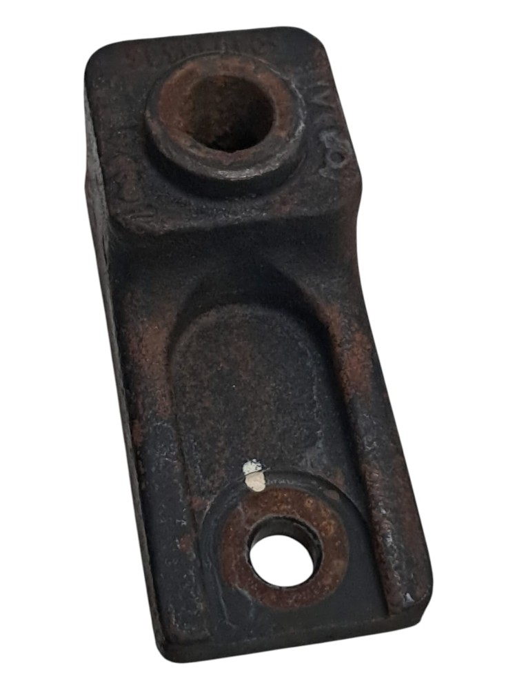 Suporte Lateral Chassi Amortecedor Dianteiro Iveco Stralis 3