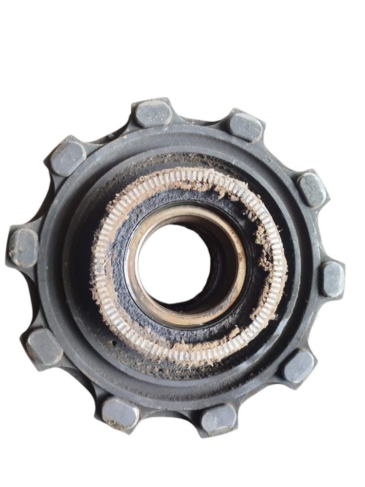 Cubo Roda Tracao Mb Atego 5