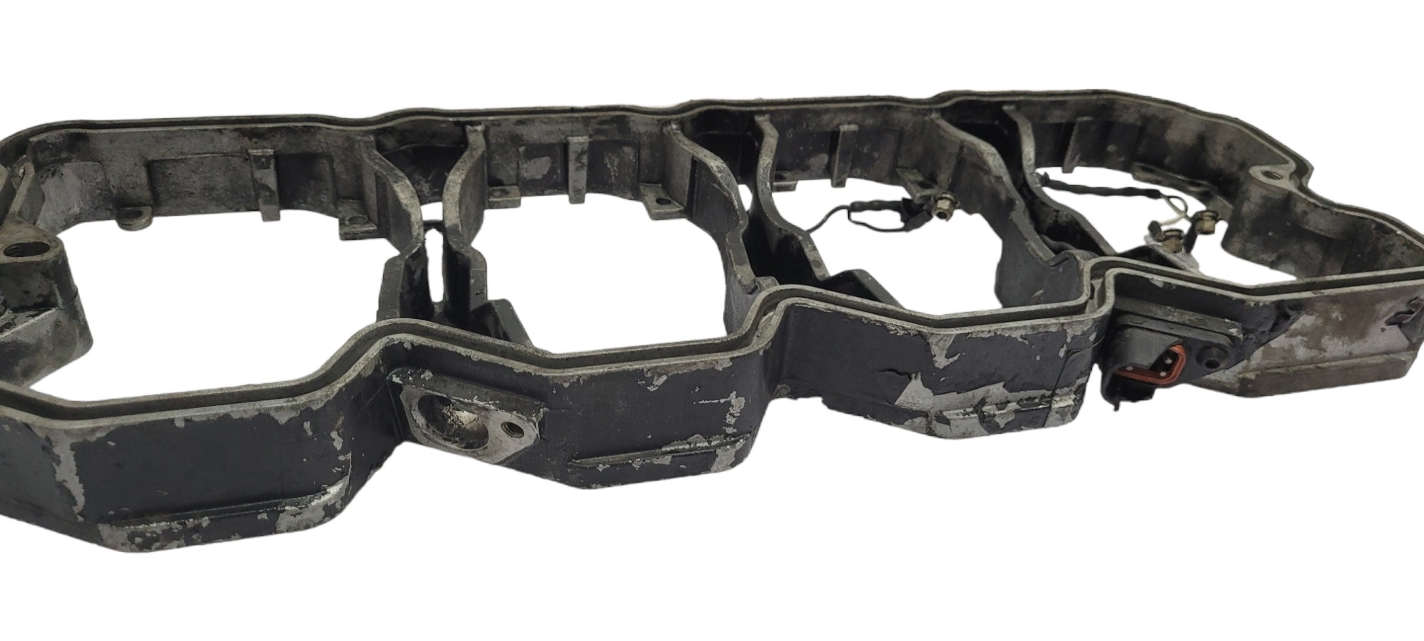 Carcaça Tampa Válvula Iveco Tector Volks 24250 4899234 4