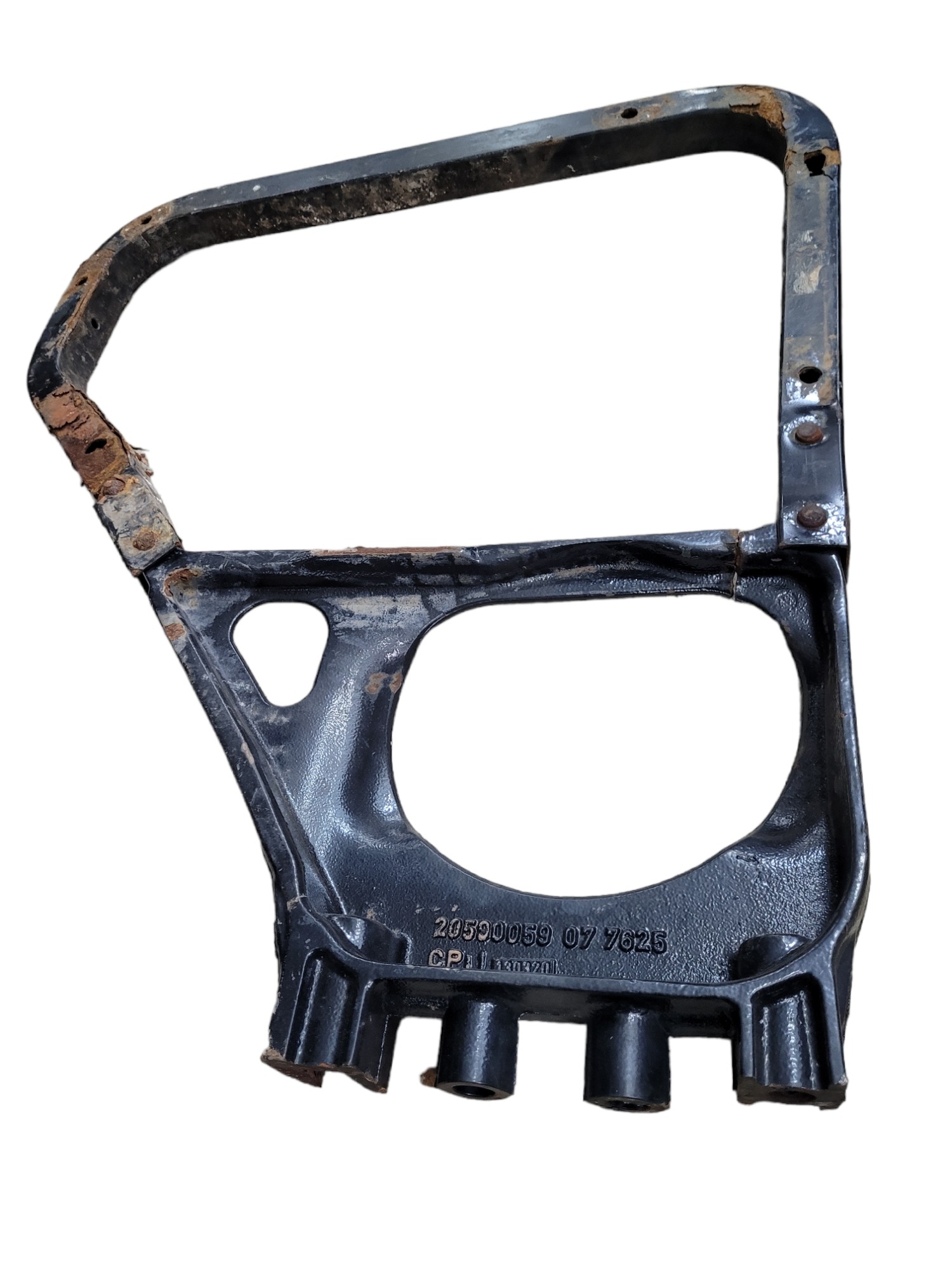 Suporte Tanque Arla Esquerdo Volvo 20590059 4