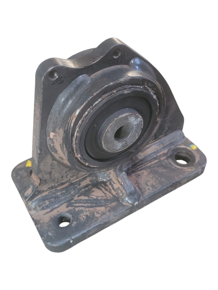 Suporte Traseiro Cabine Barra Torcao Iveco Stralis