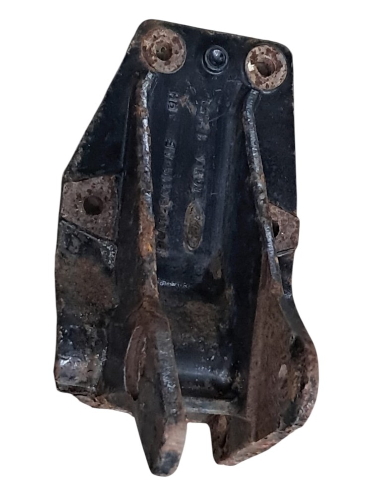 Suporte Superior Pivo Cabine L.Direito Ford Cargo 1317 2006 A 2012 3