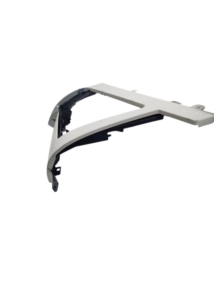 Moldura Farol Principal Volvo Fm 2015 5