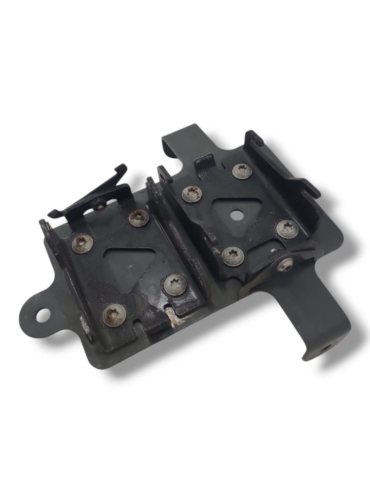 Suporte Valvula Dosadora Mb Actros 2548 018 4