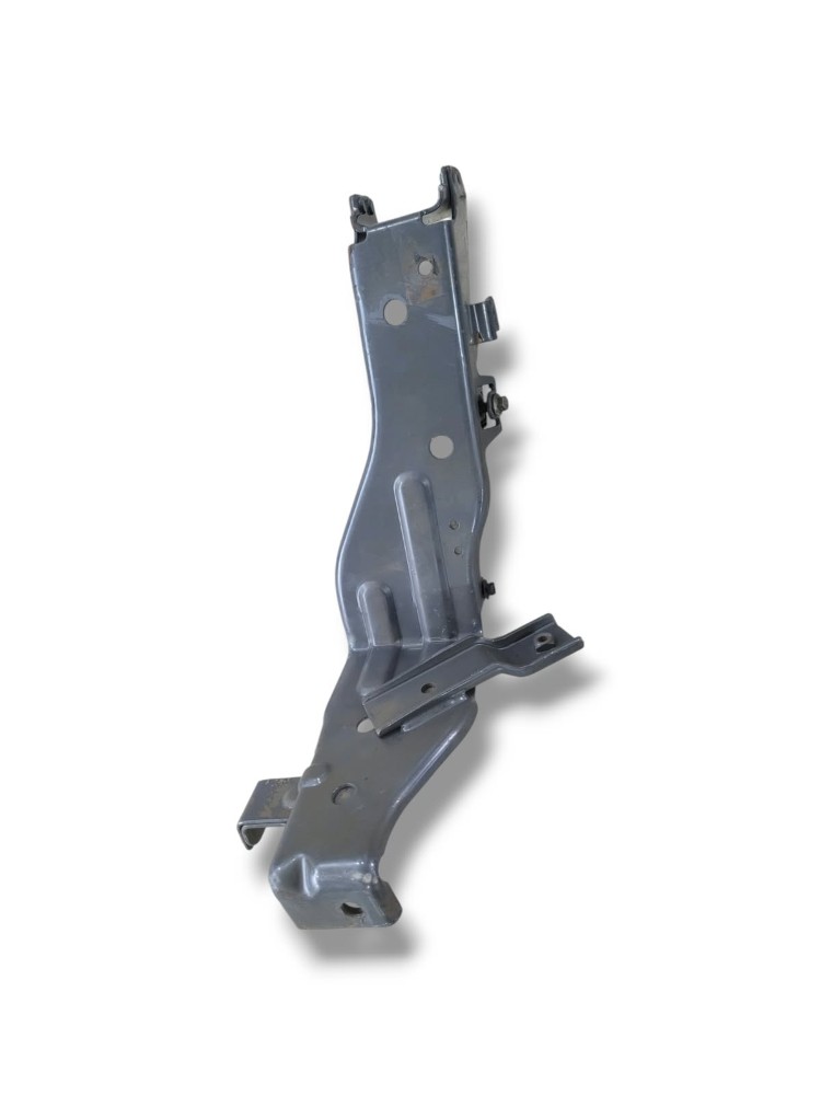 Suporte Dianteiro Farol Volvo Fh 460 2016 Vo73