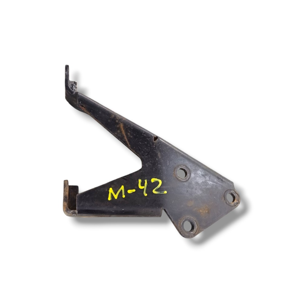 Suporte Valvula Apu Mb Axor 2035 S 2005 VM42