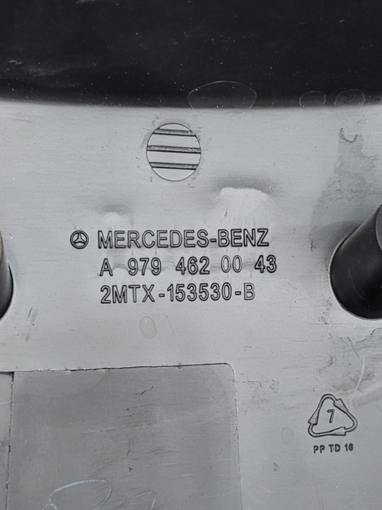 Acabamento Coluna Mb Accelo 715 6