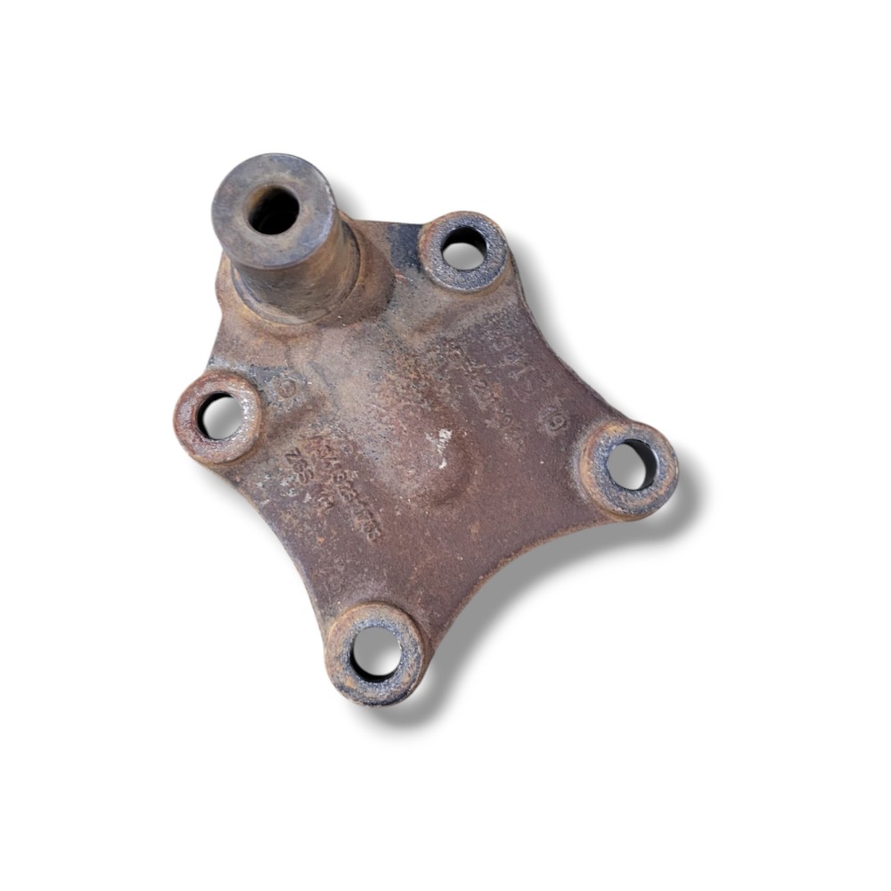 Suporte Barra Estabilizadora Direita Mb Axor 2544 2016 VM46