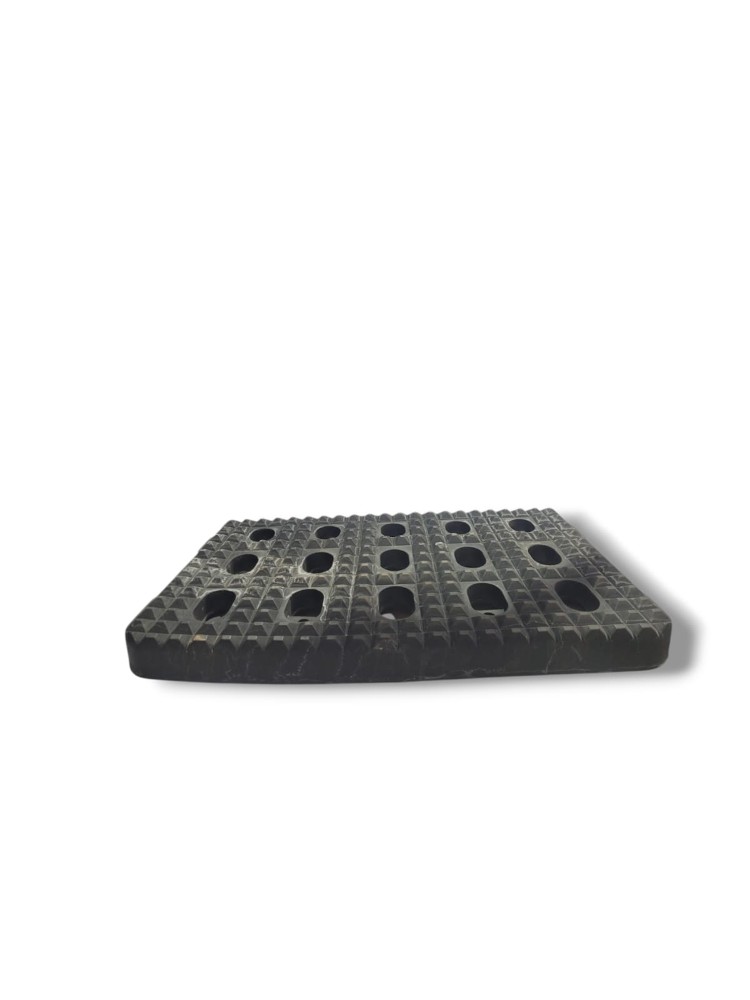 Tapete Estribo Iveco Tector Le
