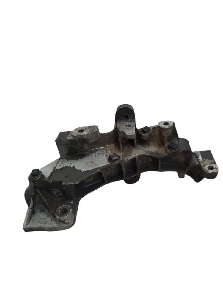 Suporte Bomba Agua Motor Mb Actros 6V 5