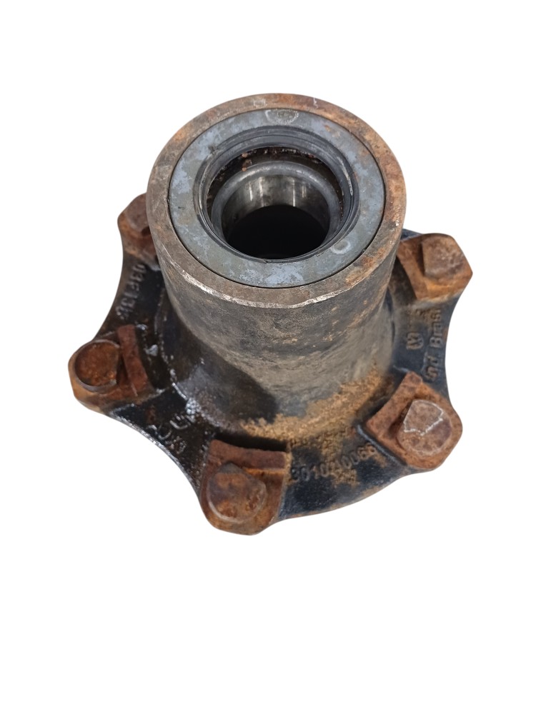 Cubo Roda Dianteiro Vw 8120 2012 7