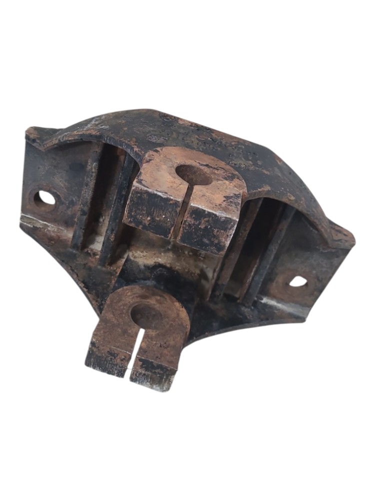 Suporte Mola Direita Parte Dianteira Vw 3