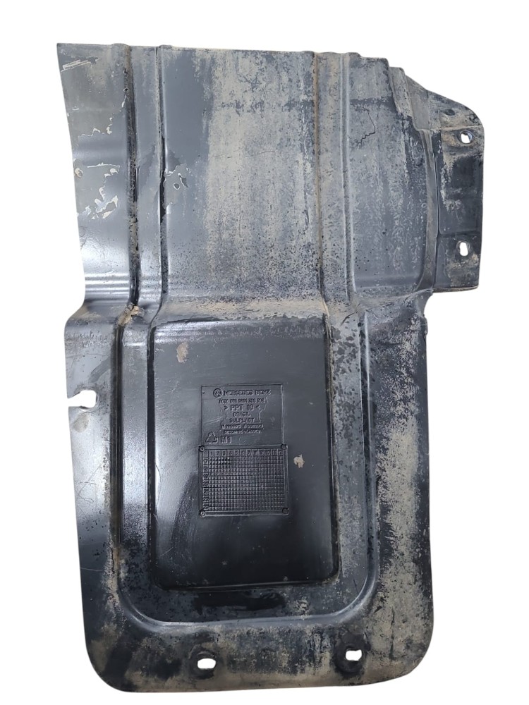 Paralamam Mercedes Benz Atron 1635 2017 VO25 2