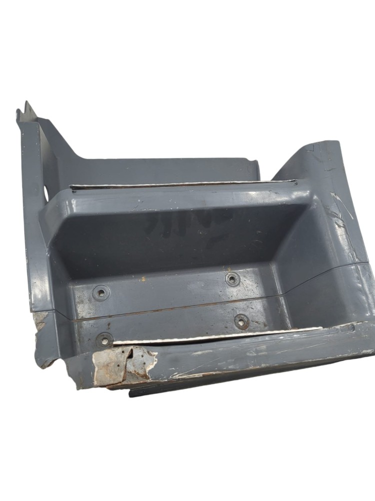 Estribo Pisante Mb Axor 4
