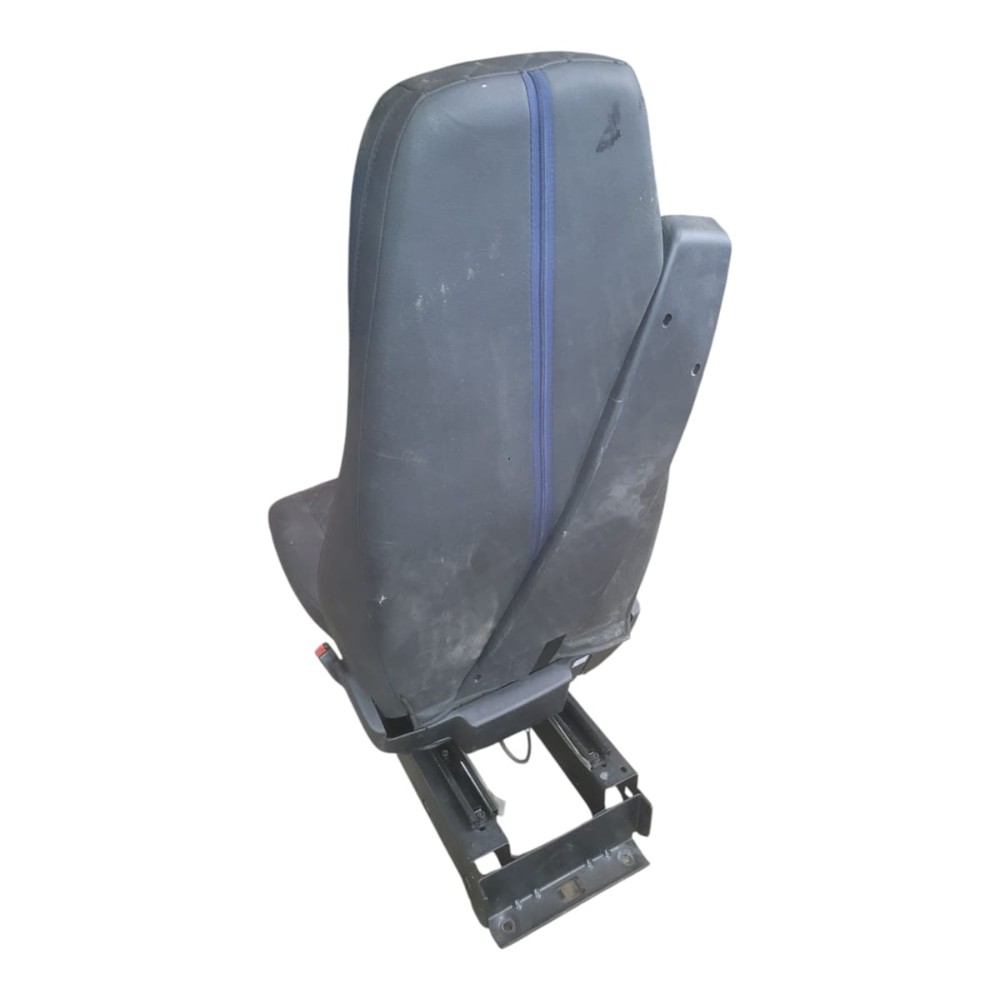 Banco Passageiro Scania Super 460 2024 4
