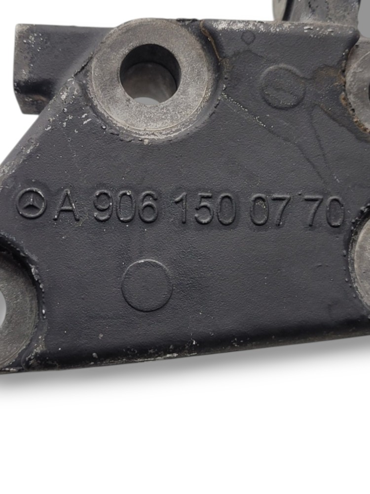 Suporte Alternador Mb Axor 2423 6