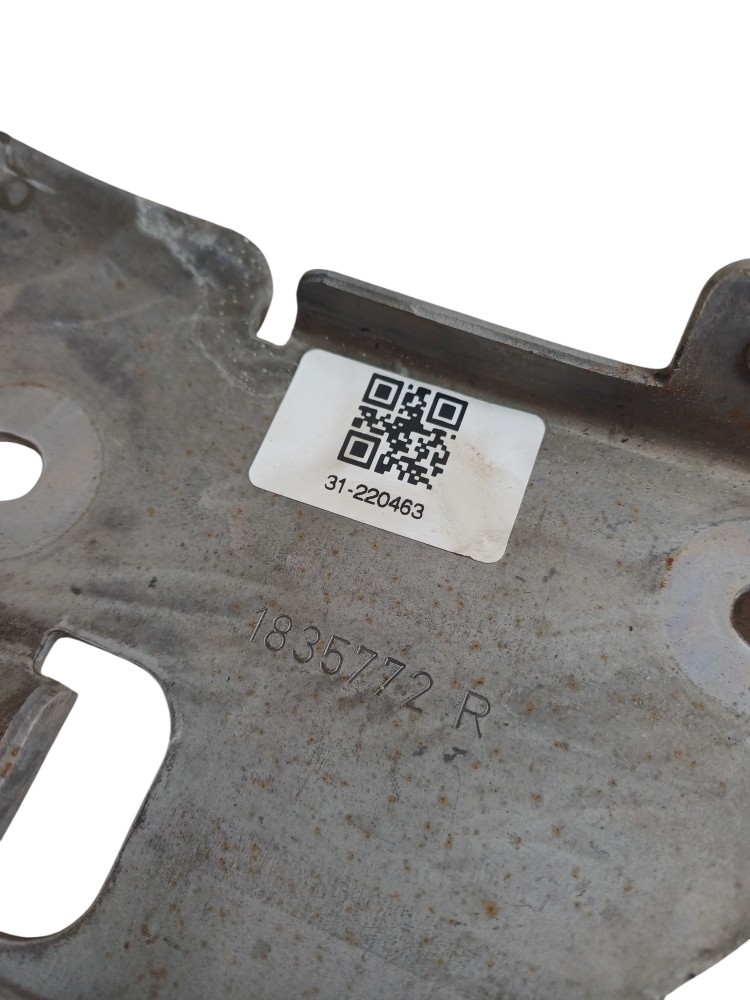 Trava Grade Frontal Daf Xf 530 6