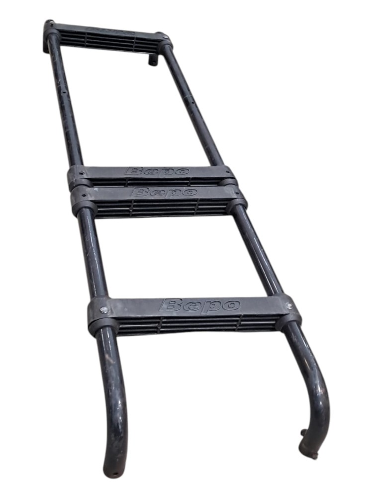 Escada Externa Traseira Cabine Bepo 2