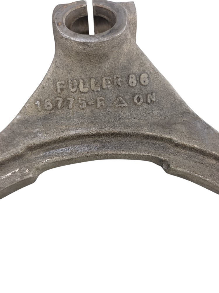 Garfo Embreagem Fuller Eaton 16775 1