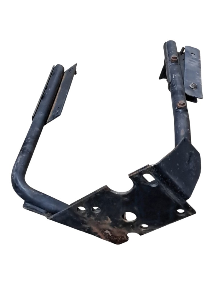 Suporte Paralama Cabine L.E Volvo VM 2