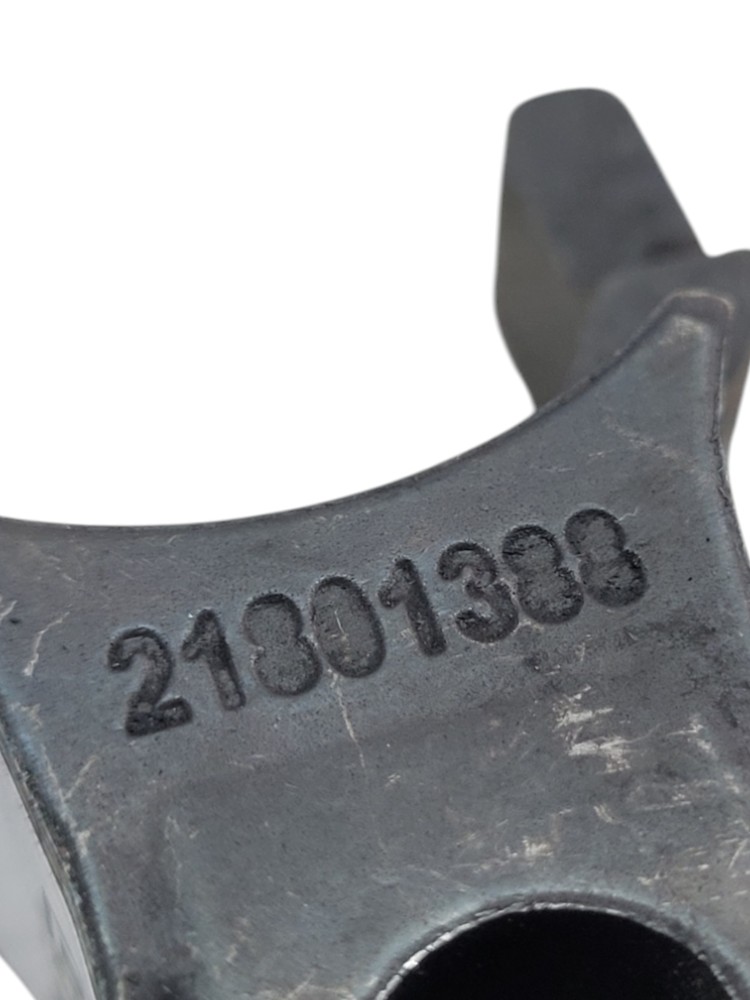 Garfo Fixação Unidade Injetora Motor Volvo D12 D13 2012 A 20 6