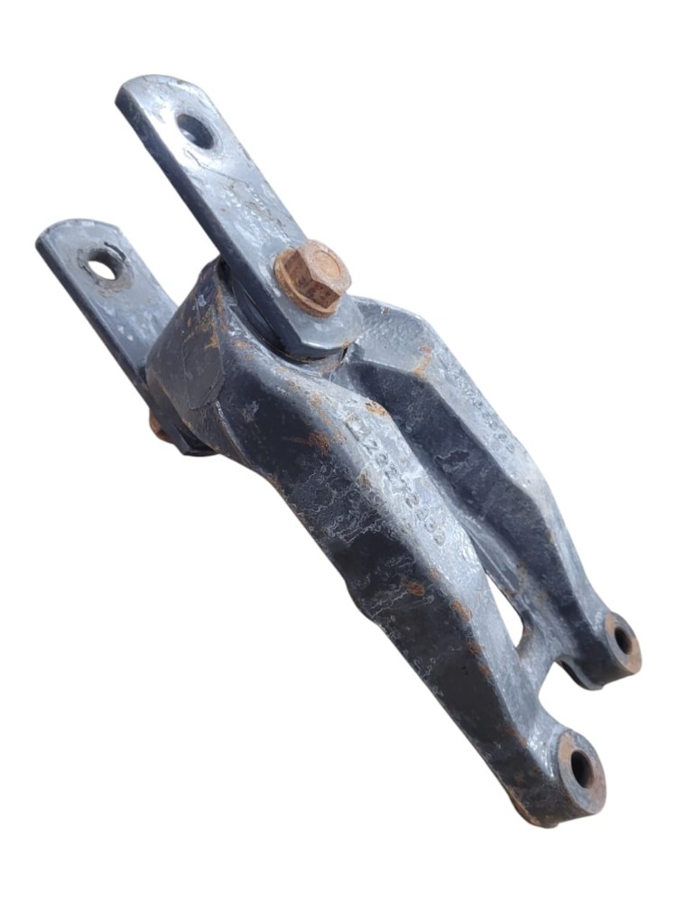 Suporte Feixe Mola Suspensão Volvo VM 21766665 4