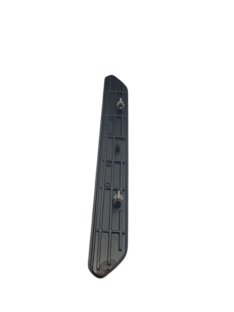 Acabamento Farol Borracha Iveco 2012 3