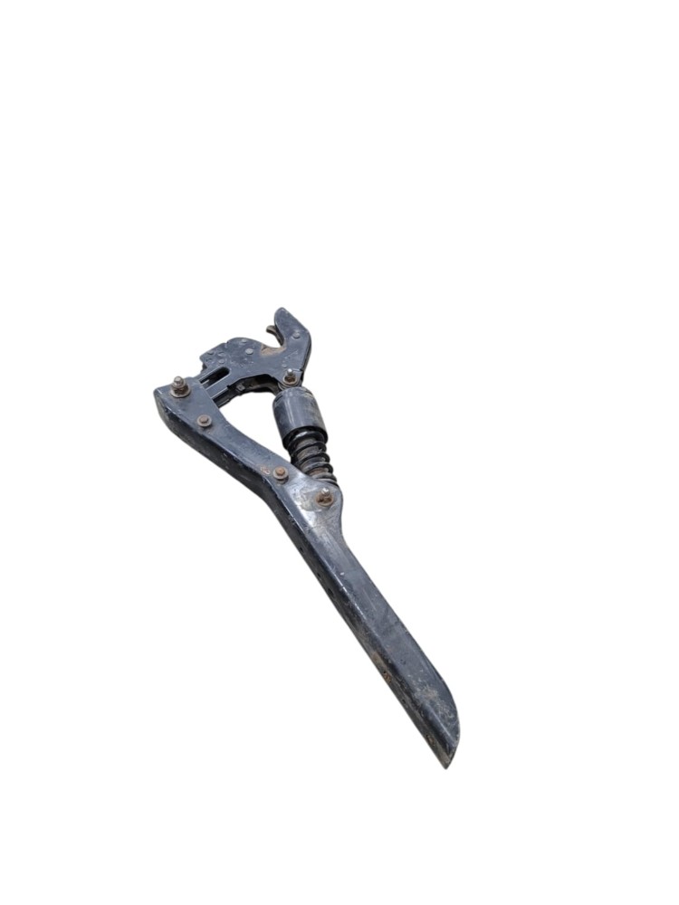 Suporte Traseiro Cabine Completo Vw Constellation 1